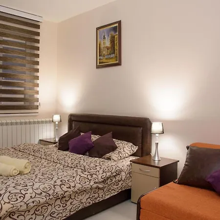 بيت ضيافة Centar Lux زرنيانين