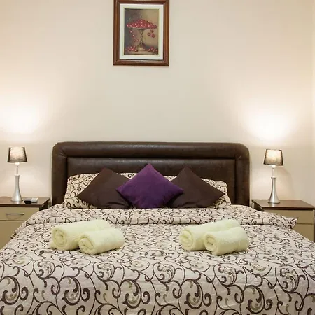 Centar Lux 3* زرنيانين